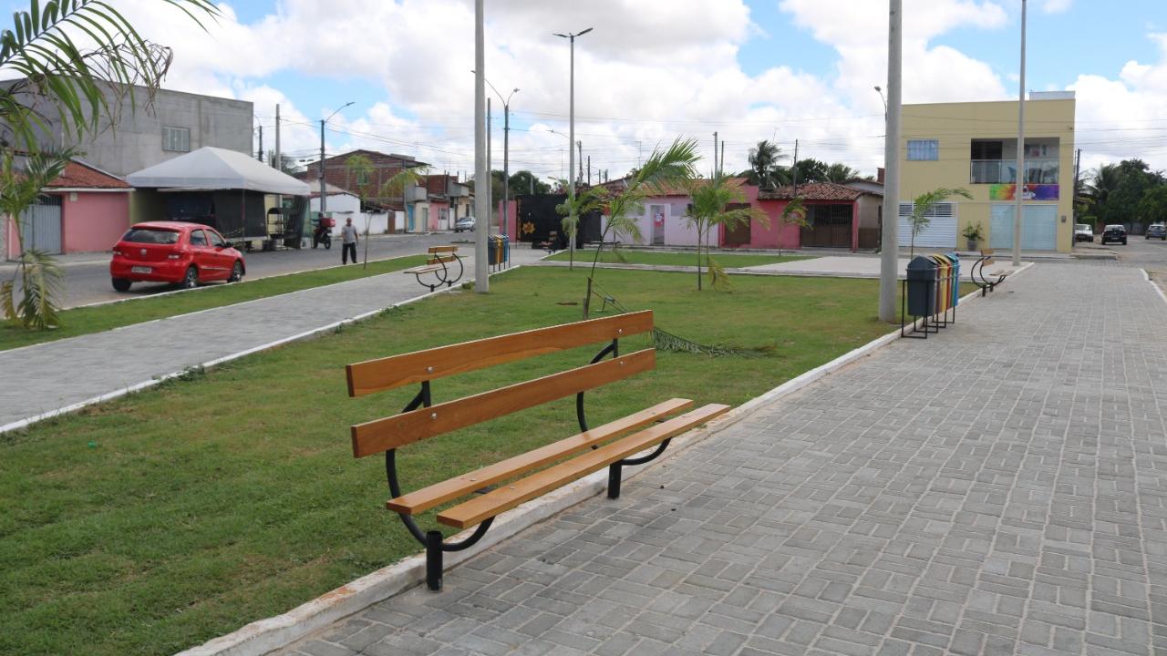 prefeitura-de-parnamirim-conclui-obras-em-praca-de-monte-castelo