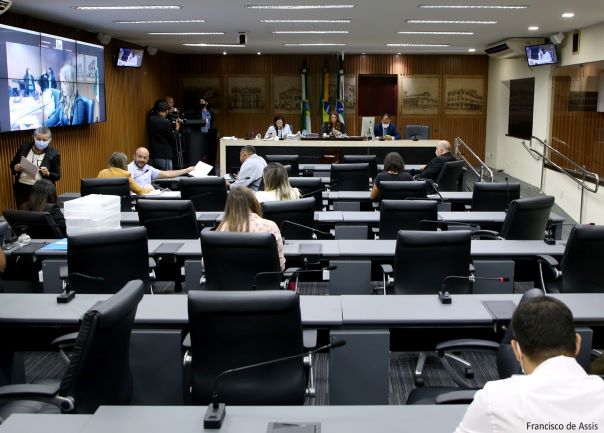 comissao-de-justica-rejeita-veto-a-reajuste-do-piso-dos-profissionais-da-educacao