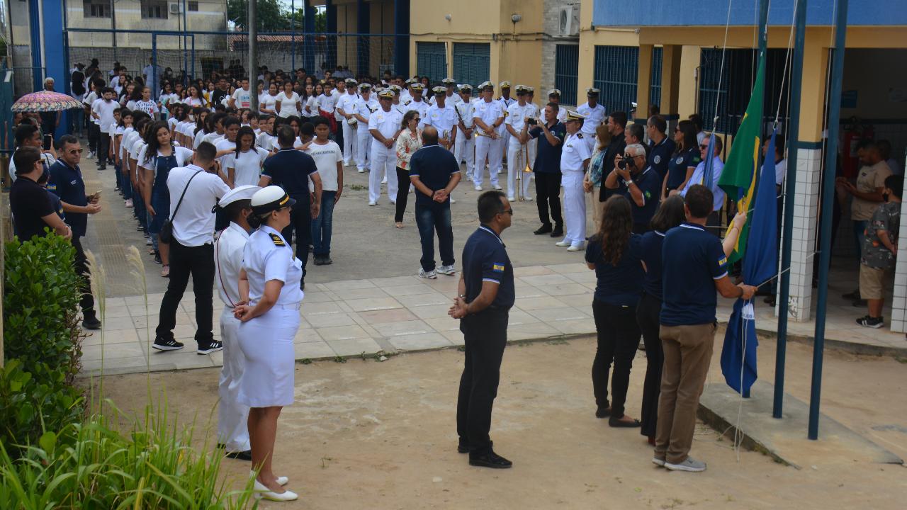 escola-carlos-alberto-realiza-cerimonia-em-alusao-ao-bicentenario-da-independencia-do-brasil