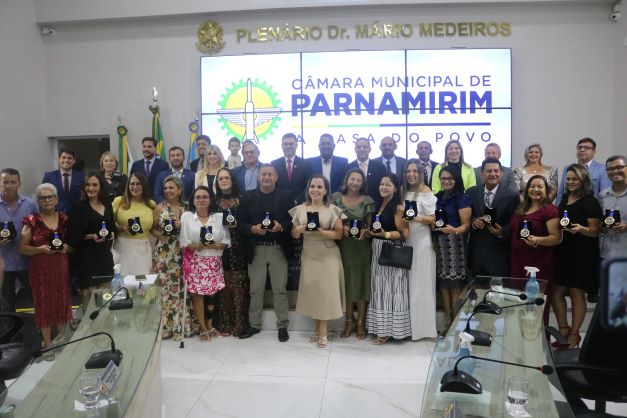 sessao-solene-homenageia-18-professores-de-parnamirim