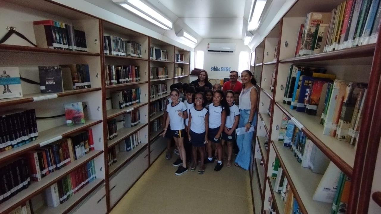 bibliosesc-visita-escola-presidente-arthur-costa-e-silva