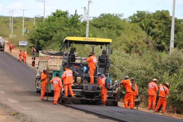 governadora-fatima-bezerra-visita-obras-da-rn-117-que-ja-se-encaminha-para-sua-fase-de-conclusao