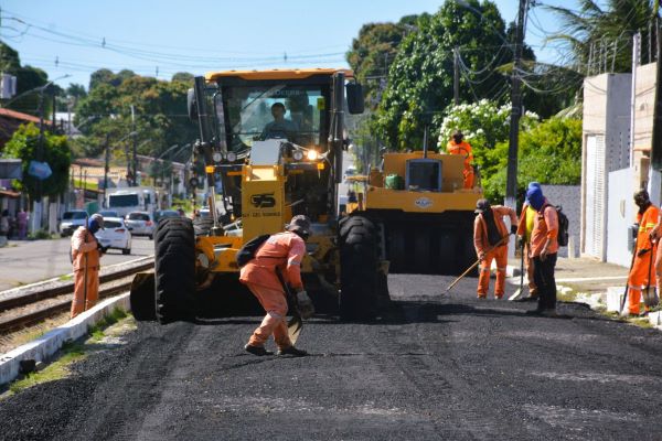 prefeitura-inicia-conclusao-de-asfalto-em-santos-reis-e-jardim-planalto