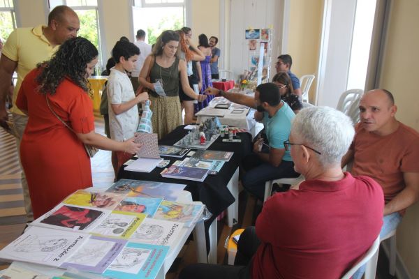 feira-de-quadrinhos-e-visitas-guiadas-encerram-primavera-dos-museus-na-pinacoteca