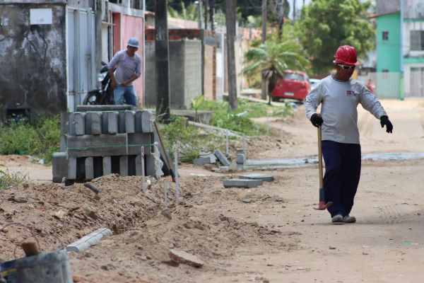 prefeitura-de-parnamirim-inicia-a-pavimentacao-e-drenagem-das-ruas-de-cajupiranga