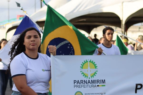 desfile-civico-de-parnamirim-celebra-o-7-de-setembro-com-tema-parnamirim-nas-asas-dos-saberes