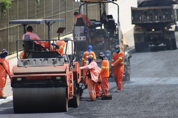 prefeitura-de-parnamirim-pavimenta-rua-anibal-brandao