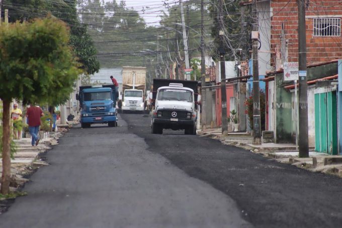 prefeitura-de-parnamirim-asfalta-rua-claudio-manoel-da-costa-no-bairro-da-liberdade